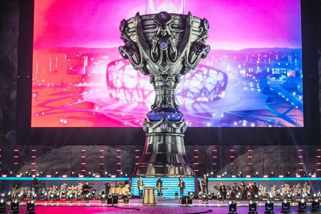 兵役归来转型教练，前世界冠军Easyhoon在线求职