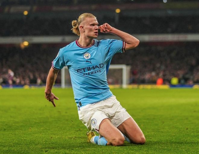 sasi Rambo 完美地击败了 Anyone's Legend ，在 16 分钟时处于劣势，落后 1w。 LGD Gaming 击溃并赢得了第一场比赛