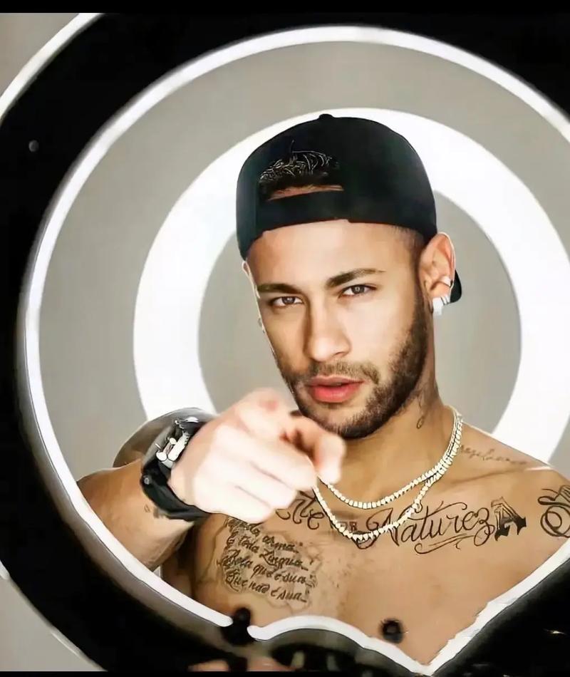 “LPL外援顶薪1050万”登微博热搜 网友锐评：外援真就高人一等？